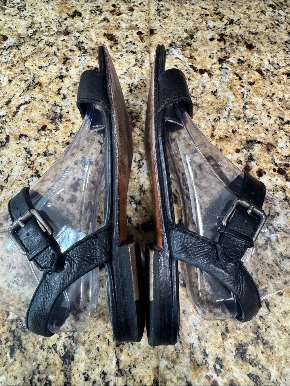Frye Black Sandals flat comfort size 8.5 buckle leather